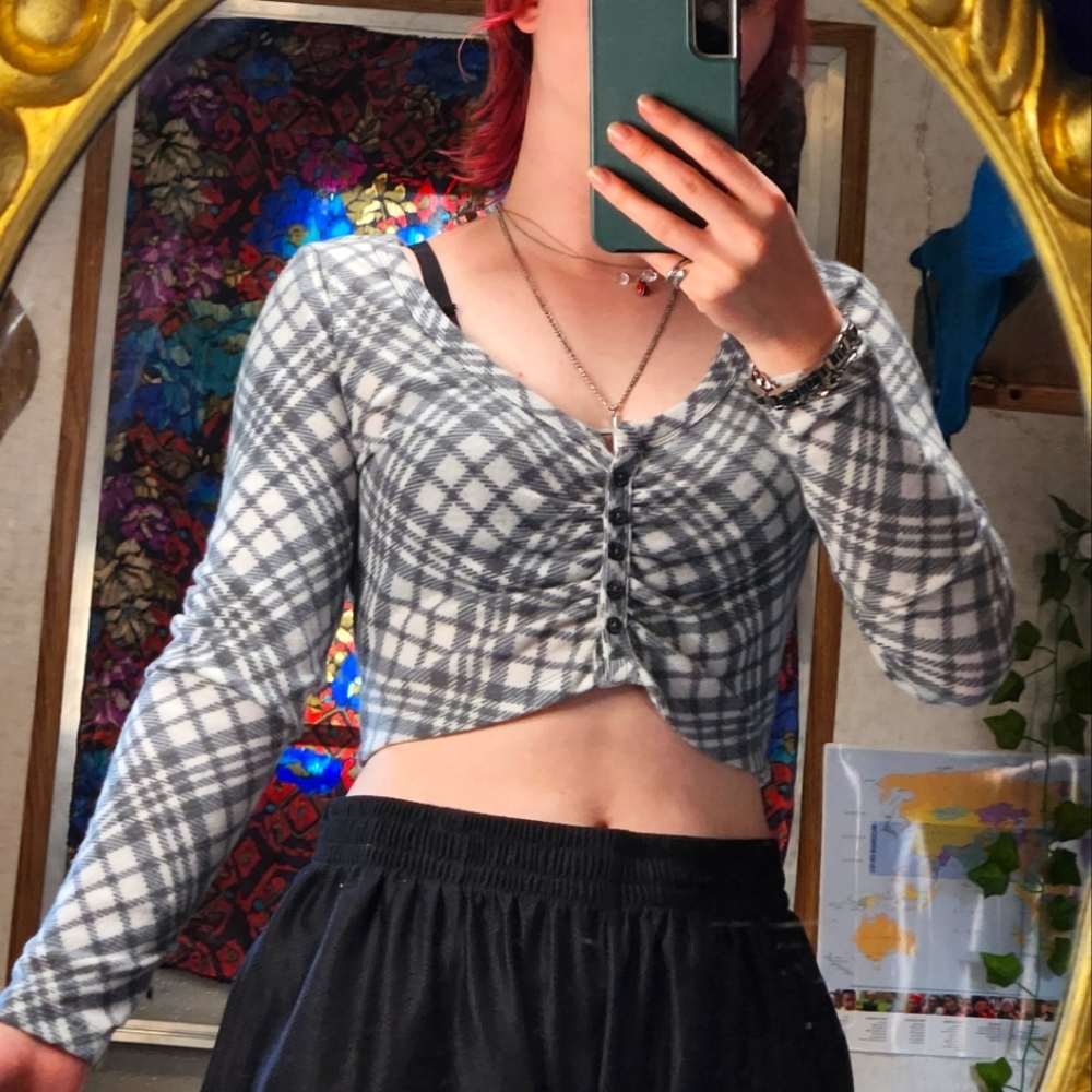 PLAID LONGSLEEVE CROPTOP